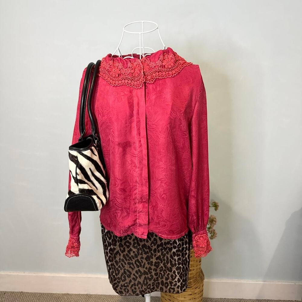 Gorgeous vintage silk lace ruffle button up blouse